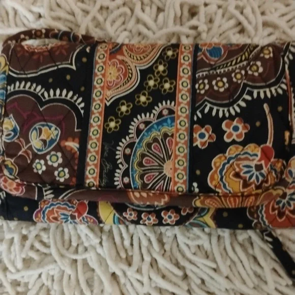 Vera Bradley Kensington Cross body wallet - Picture 11 of 11